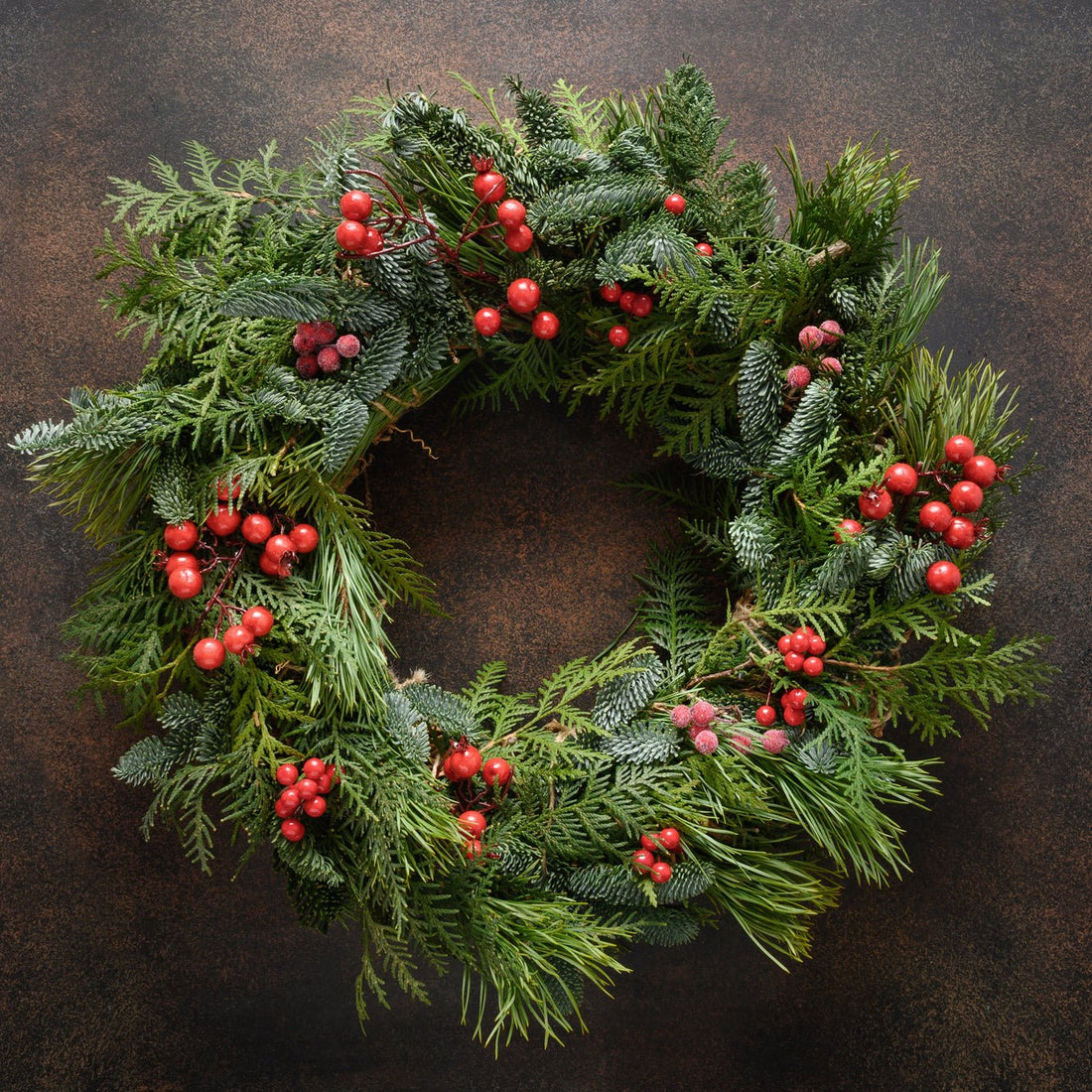 Red Xmas Wreath - Flowers &amp; Plants Co