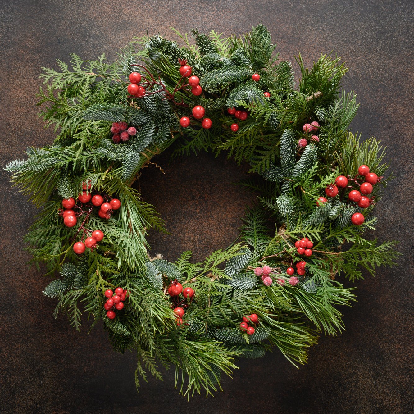 Red Xmas Wreath - Flowers &amp; Plants Co